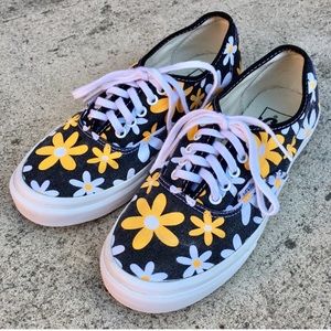 Van Doren yellow daisy vans